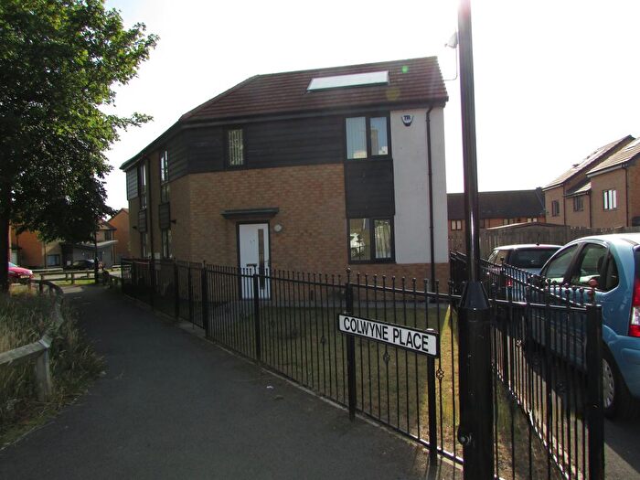 3 Bedroom End Terrace House To Rent In Colwyne Place, Blakelaw, Newcastle Upon Tyne, NE5