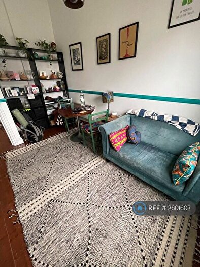 1 Bedroom Flat To Rent In Royal College Street, London, NW1