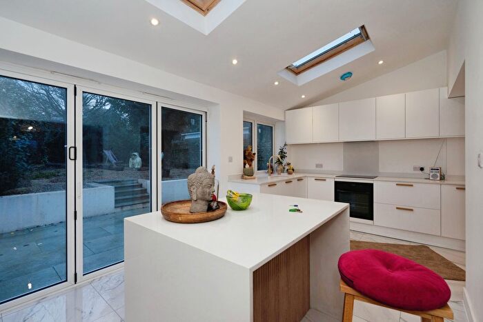 3 Bedroom Semi-Detached House For Sale In John Street, Shoreham-By-Sea, BN43