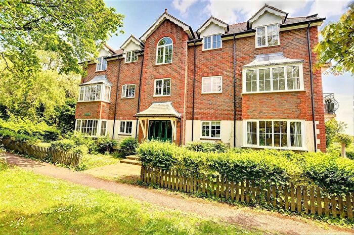 1 Bedroom Flat For Sale In Baybrook, Maidenhead Road, Cookham, Maidenhead, Berkshire, SL6