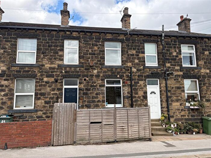 1 Bedroom Terraced House To Rent In Britannia Road, Morley, Leeds, LS27
