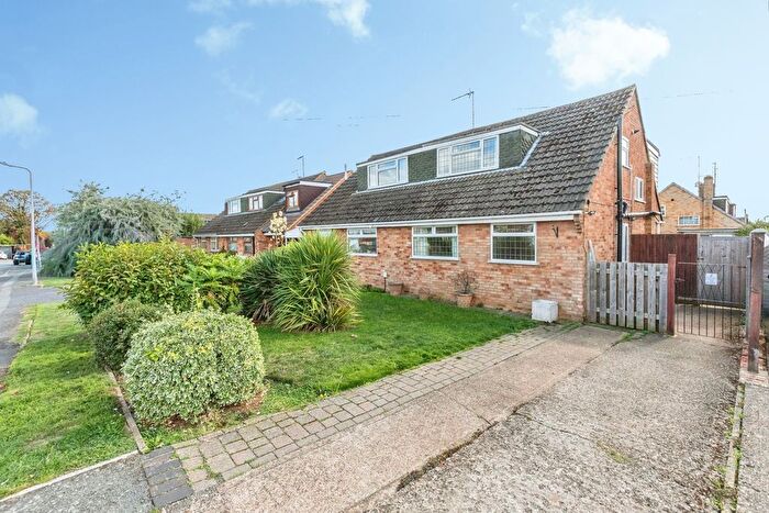 3 Bedroom Bungalow For Sale In Manor Close, Harpole, Northampton, Northamptonshire, NN7