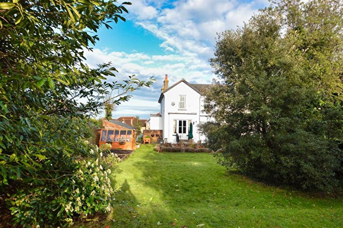 5 Bedroom Semi-Detached House For Sale In Elmfield, Ryde, PO33