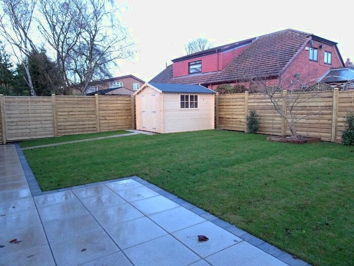 2 Bedroom Detached Bungalow To Rent In Brecon Rise, Wickersley, Rotherham, S66