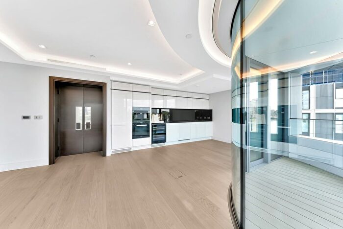 1 Bedroom Flat To Rent In The Corniche, Albert Embankment, London, SE1