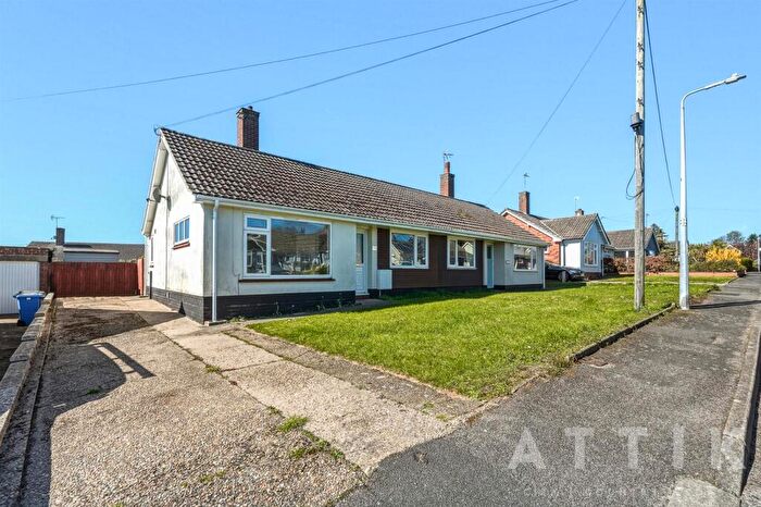 2 Bedroom Semi-Detached Bungalow For Sale In Bedingfield Crescent, Halesworth, IP19