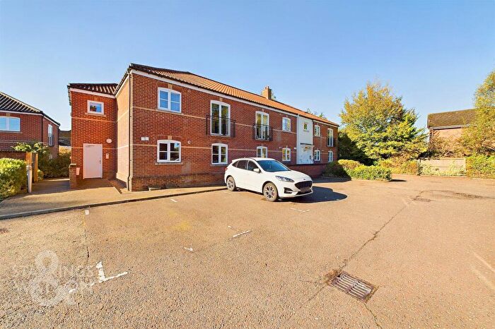 2 Bedroom Flat To Rent In Mulberry Court, Norwich Road, Hethersett, Norwich, NR9