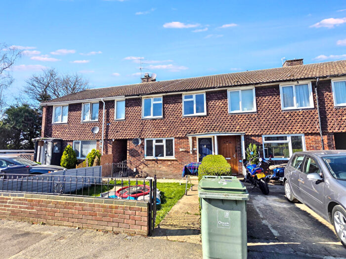 3 Bedroom Terraced House For Sale In Knights Road, Oxford, Oxfordshire, OX4