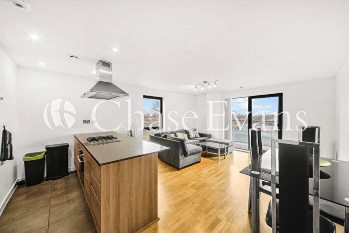 3 Bedroom Flat To Rent In Chi Building, The Hawksmoor, Crowder Street, Tower Hill, London, E1