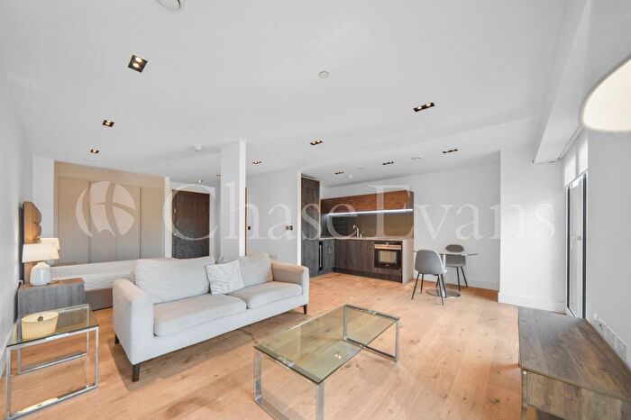 Studio To Rent In Keybridge Tower, Exchange Gardens, London, SW8