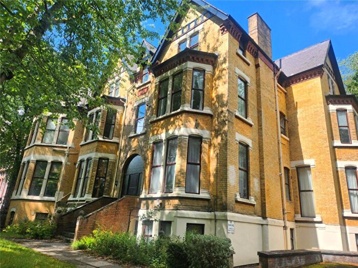 2 Bedroom Apartment For Sale In Livingston Drive North, Liverpool, Merseyside, L17