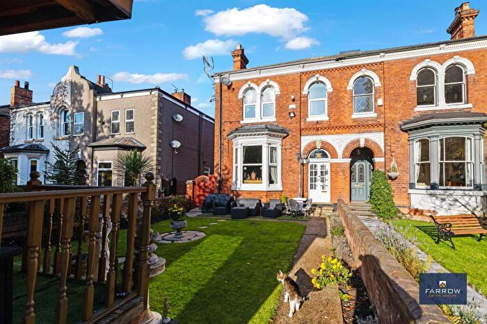 4 Bedroom Semi Detached House For Sale In Queens Parade, Grimsby, DN31