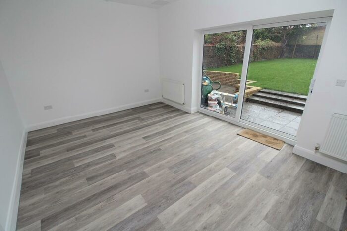 2 Bedroom Apartment To Rent In Rodway Road, Bromley, BR1