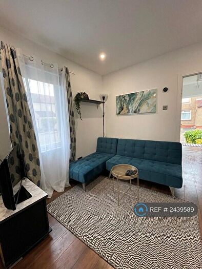 2 Bedroom Bungalow To Rent In South Gyle Mains, Edinburgh, EH12