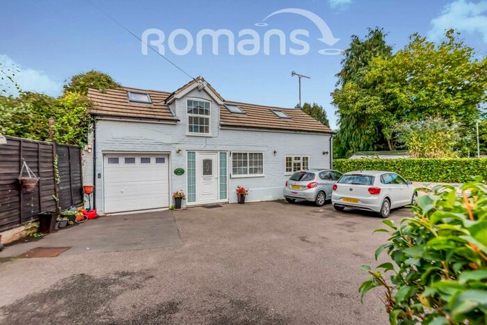 2 Bedroom Cottage To Rent In Bonnicut Court, Sunningdale, SL5