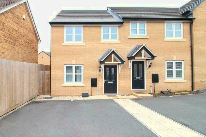 3 Bedroom Terraced House To Rent In Gardenfield, Higham Ferrers, NN10