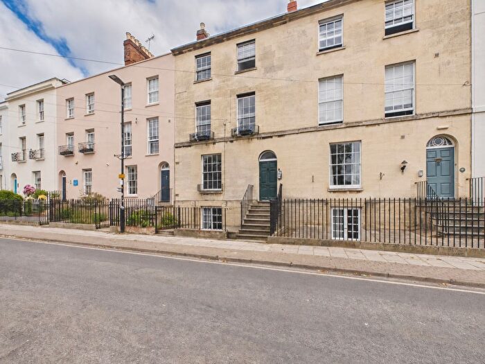 2 Bedroom Flat To Rent In Brunswick Square, Gloucester, Gloucestershire, GL1