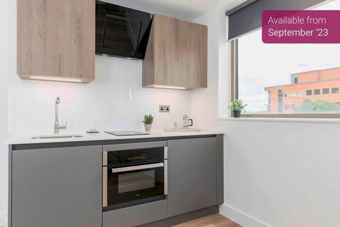 1 Bedroom Flat To Rent In Warwick Road, Old Trafford, Manchester, M16