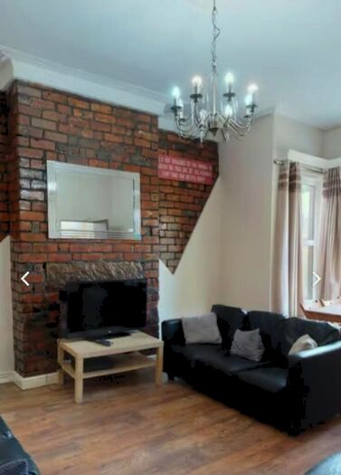 9 Bedroom Terraced House To Rent In Brudenell Road, Leeds, West Yorkshire, LS6