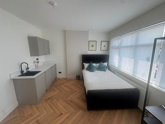 Studio To Rent In Fieldend Road, London, SW16