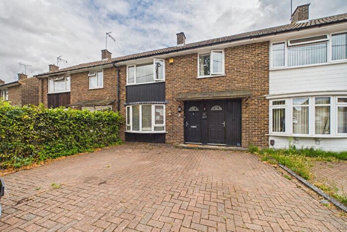 3 Bedroom Terraced House For Sale In Bay Road, Bracknell, Berkshire, RG12