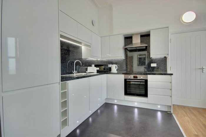 2 Bedroom Flat To Rent In Ocean Apartments, St. Helens Parade, Southsea, PO4