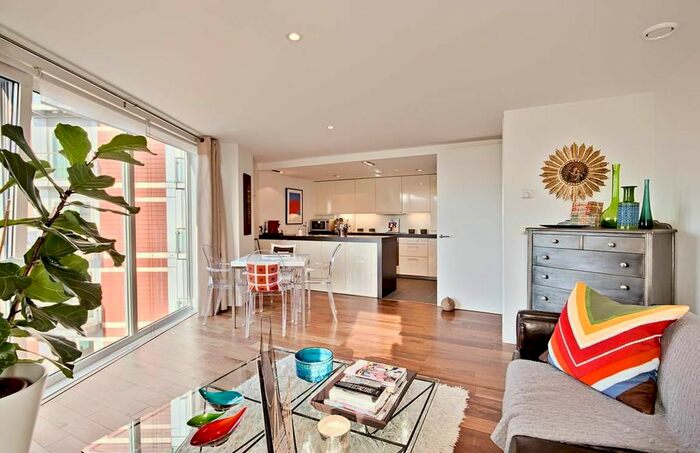 2 Bedroom Flat To Rent In Salamanca Place, Vauxhall, London, SE1