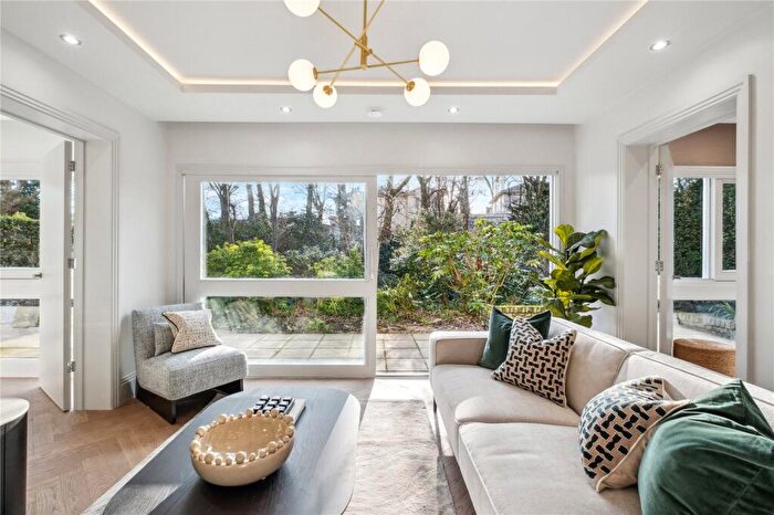 2 Bedroom Flat For Sale In Park Village East, London, NW1