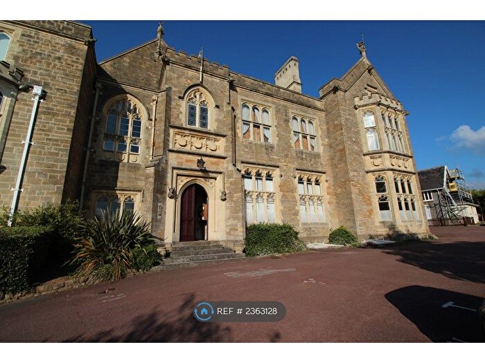 3 Bedroom Flat To Rent In Claremont Hall, Clevedon, BS21