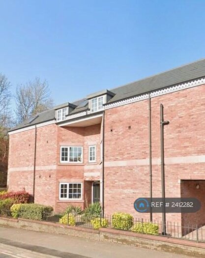 2 Bedroom Flat To Rent In Clarence Street, Stalybridge, SK15