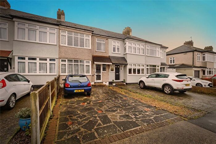 3 Bedroom Terraced House To Rent In Dorrington Gardens, Hornchurch, RM12