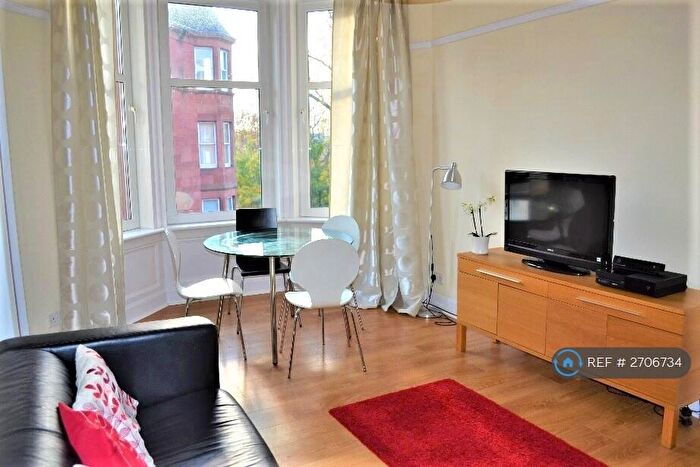 2 Bedroom Flat To Rent In Garrioch Crescent, Glasgow, G20