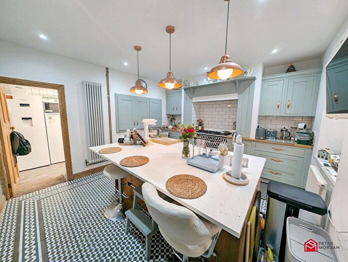 4 Bedroom Detached House For Sale In Swansea Road, Pontardawe, Swansea, SA8