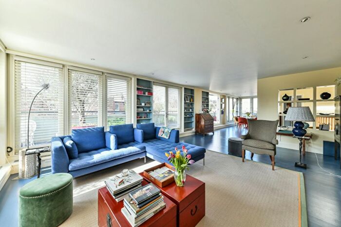 2 Bedroom Flat To Rent In Belgravia Mansions, Holbein Place, Belgravia, London, SW1W