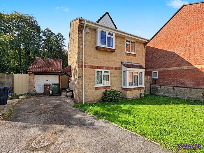 4 Bedroom Detached House For Sale In Furzeacre Close, Plympton, PL7