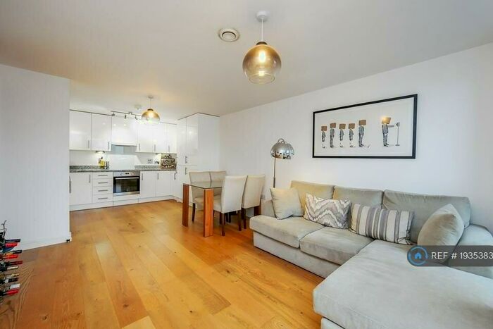 1 Bedroom Flat To Rent In Chesworth Court, London, E1