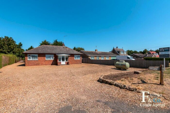 3 Bedroom Detached Bungalow To Rent In Nene Terrace, Crowland, Peterborough, PE6