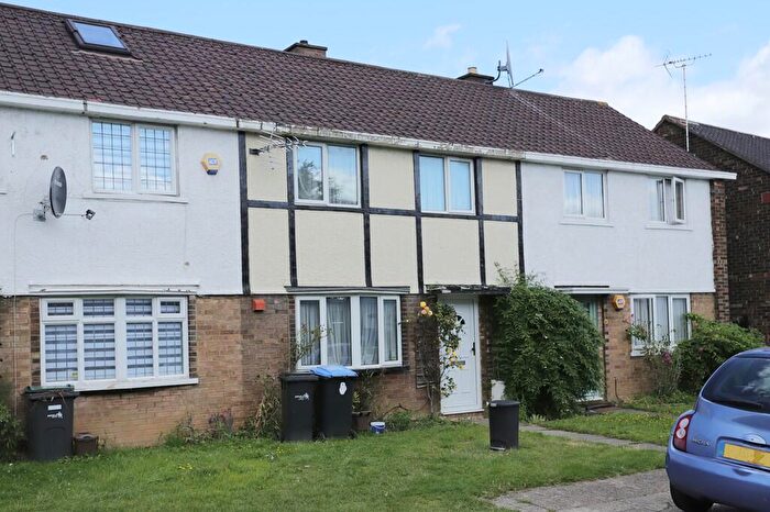 2 Bedroom Terraced House To Rent In Wauthier Close, Palmers Green, N13
