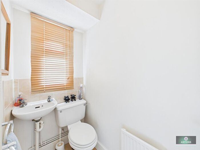 5 Bedroom Detached House For Sale In Campbell Road, Maidenbower, RH10