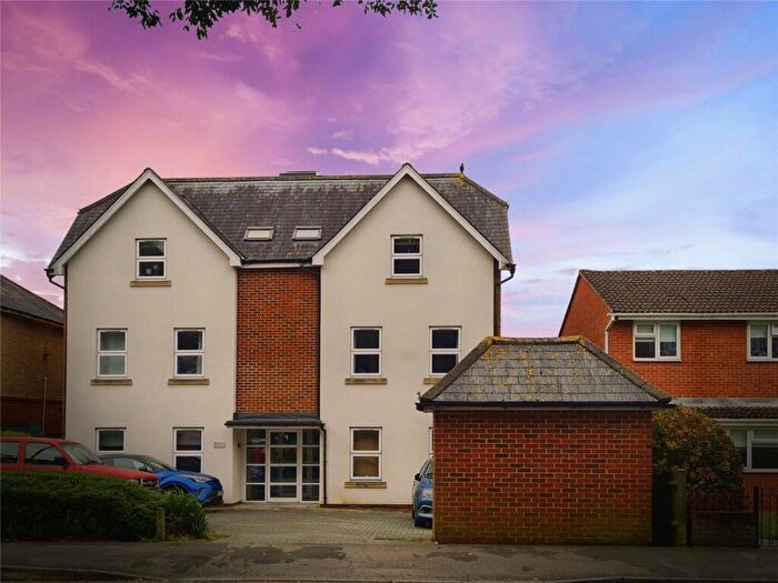 1 Bedroom Flat To Rent In Regents Park Road, Southampton, Hampshire, SO15