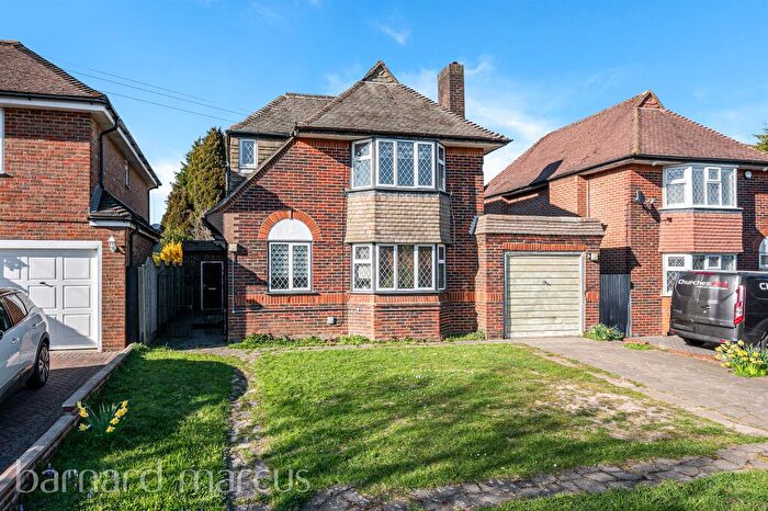 4 Bedroom Detached House For Sale In Tattenham Way, Burgh Heath, Tadworth, KT20