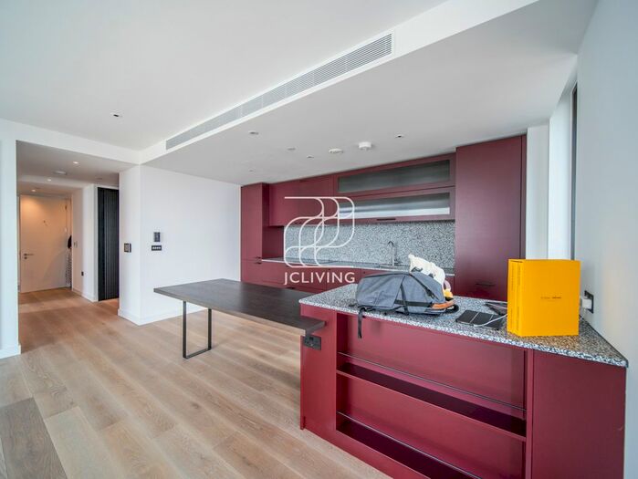 3 Bedroom Flat To Rent In Embassy Gardens, London, SW11