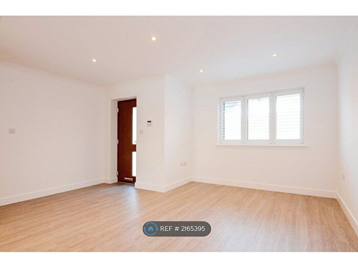 5 Bedroom Terraced House To Rent In Lower Paddock Rd, Hertfordshire, WD19