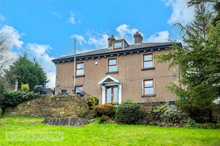 4 Bedroom Detached House For Sale In Stainland Road, Holywell Green, Halifax, West Yorkshire, HX4