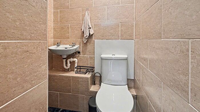 2 Bedroom Flat To Rent In Worrall Road Leigh Woods, Bristol, BS8