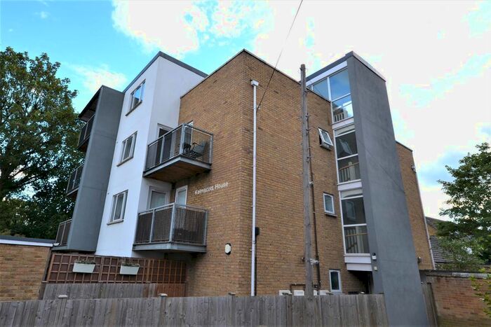 1 Bedroom Flat To Rent In Abbey Road, London, SW19