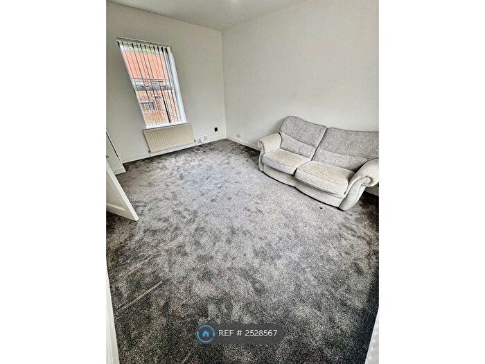 2 Bedroom End Of Terrace House To Rent In Brookside Crescent, Newcastle Upon Tyne, NE5