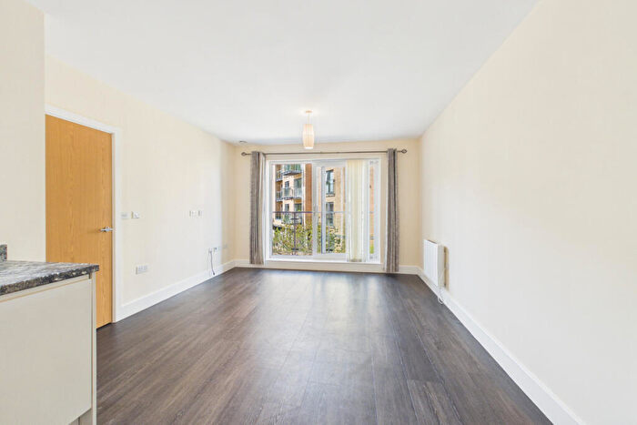 2 Bedroom Apartment For Sale In Harrison House, The Embankment, HP3