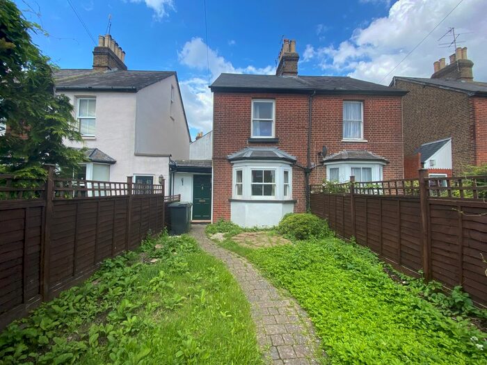 4 Bedroom Detached House To Rent In Victoria Place, Epsom, KT17
