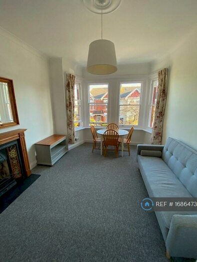 1 Bedroom Flat To Rent In Christchurch Road, Worthing, BN11
